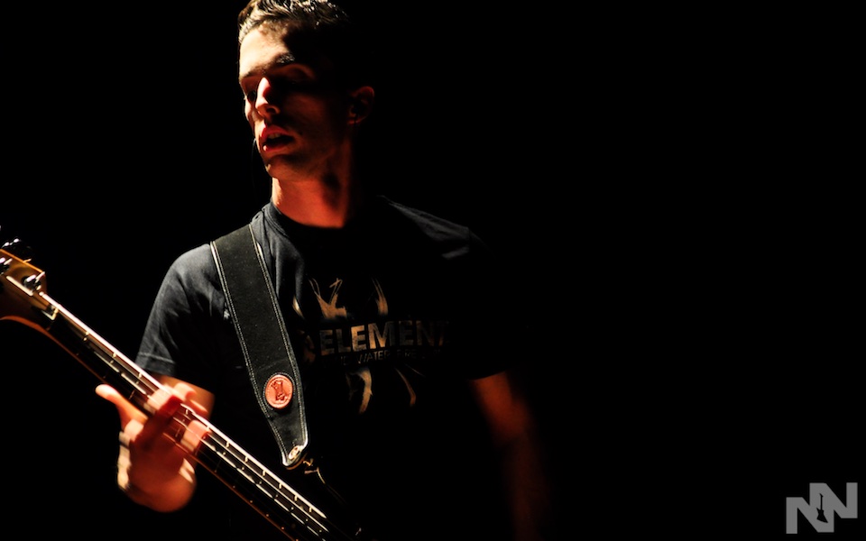 fertig verlegte Armierungseisen mit Arbeiter